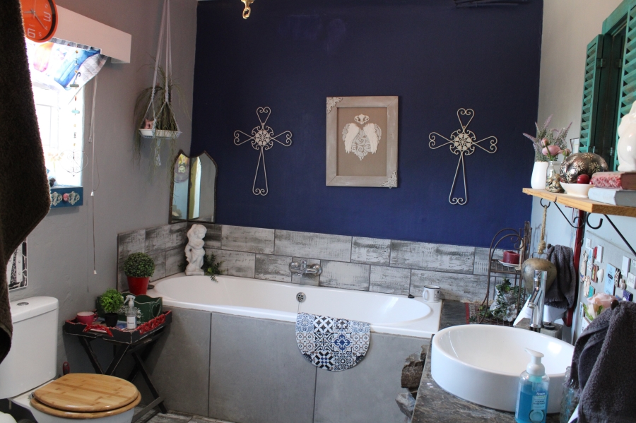 4 Bedroom Property for Sale in Sutherland Northern Cape